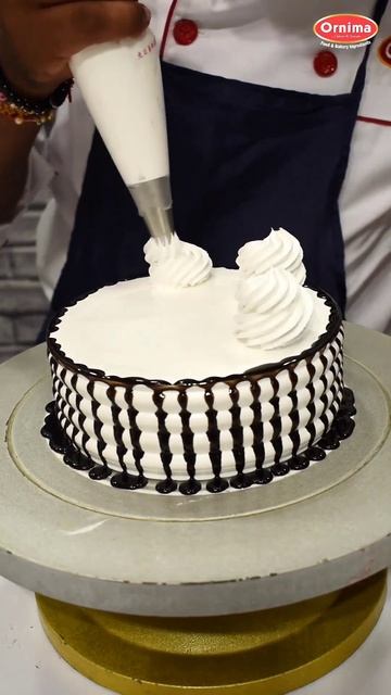 Fresh Black Forest Cake 🤤😍 #bakerysupplies #youtubrshorts #cakesdesign