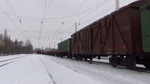 Электровоз ВЛ80Т-1286 с грузовым поездом смотреть онлайн
