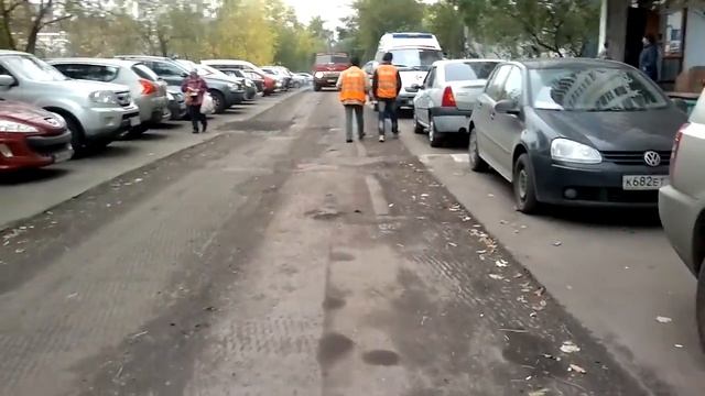 Укладка асфальтового покрытия у дома 2013 10 04 с.2 смотреть онлайн