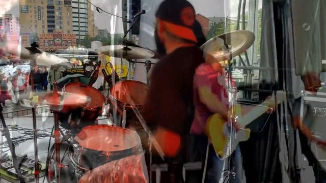 Clever Apes - Butterfly Effect смотреть онлайн