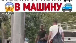 Смотреть всем! Закинул петарду в машину