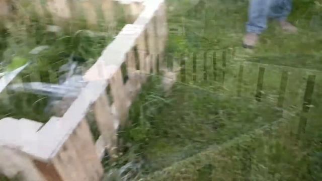 Easy & cheap raised garden bed from pallet wood смотреть онлайн