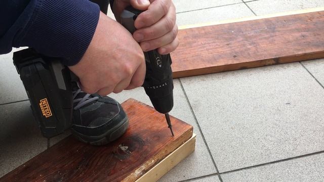 Jak zrobić podjazd dla wózków? - zrób to sam - (Nie)widzący-stolarz смотреть онлайн