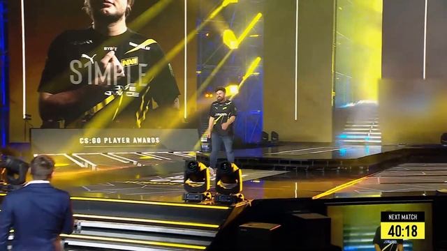 СИМПЛ - ЛУЧШИЙ ИГРОК 2022 ГОДА. НО ОН НЕ ВЫШЕЛ НА СЦЕНУ смотреть онлайн