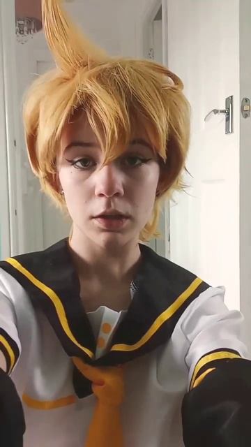kagamine len cosplay #shorts #cosplayer #cosplay #fypシ #viral #wigstyling #kagaminelen #vocaloid смотреть онлайн