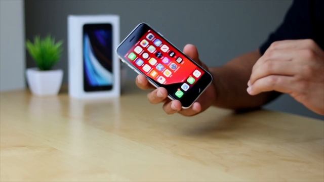 UNBOXING IPHONE SE 2020 - REALMENTE VALE LA PENA? - CHICOTECH смотреть онлайн