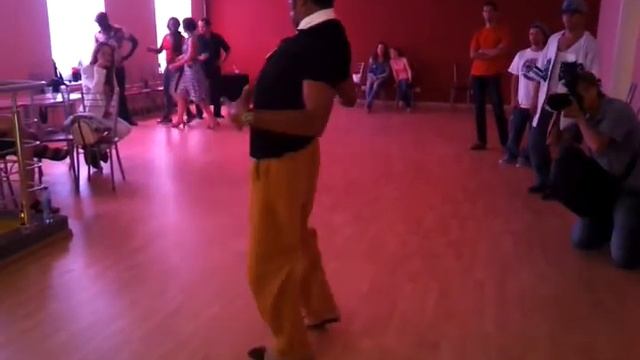 Maykel Fonts. Improvisation @ the end of Preparty XIII Int'l Salsa Congress 2013 смотреть онлайн