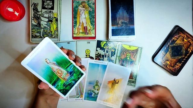 4 Короля Таро. Что он думал о вас сегодня? Таро расклад онлайн сегодня. Гадание 💕