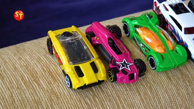 Распаковка машинки ХОТ ВИЛС - у меня 100 МАШИНКИ I have 100 Hot Wheels cars vlog 2017 про машинки смотреть онлайн