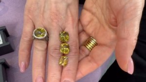 Натуральный камень Циркон - один из самых сверкающих камней