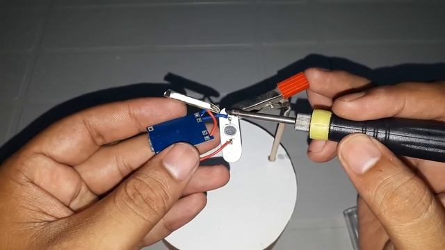 Home made Charging light key chain | how to make rechargeable mini light at home смотреть онлайн