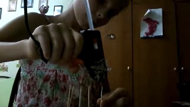 Стульчик из зубочисток смотреть онлайн