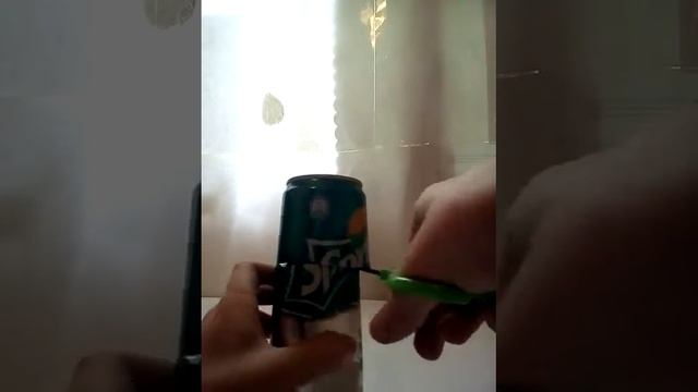 Как сделать подставку для карандашей из алюминиевой банки смотреть онлайн