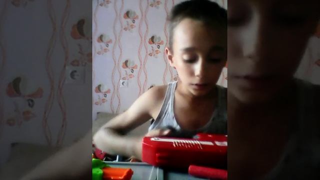 Что лучше зомби нерф или бластер нерф смотреть онлайн