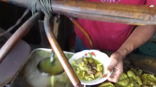 GULE BUSTAMAN PAK NO di KOTA LAMA INI PENUH DENGAN JEROAN dan KEPALA KAMBING смотреть онлайн