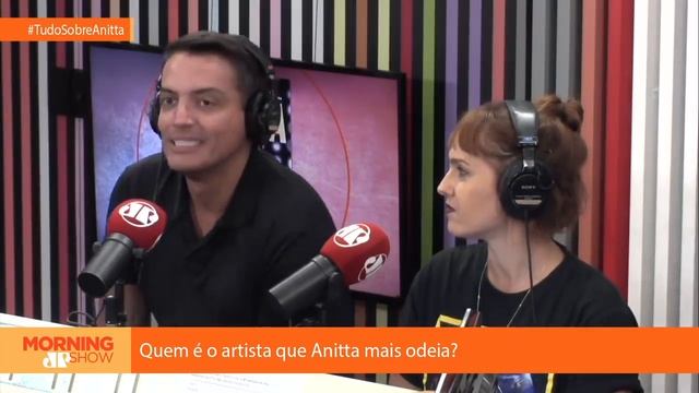 Transas a três e muito mais: a agitada vida sexual da cantora Anitta смотреть онлайн