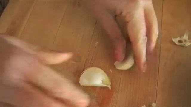 Aarti Paarti Episode 10: Muhammara Pasta!  (Roasted Red Pepper/Walnut Pasta Sauce)