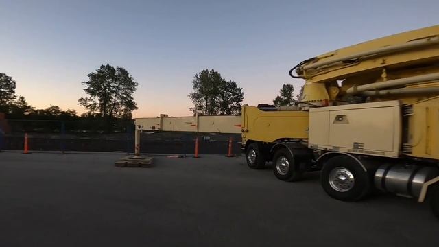 Experiencing technical difficulties while having 4 hours old concrete in the pump (part 1): смотреть онлайн