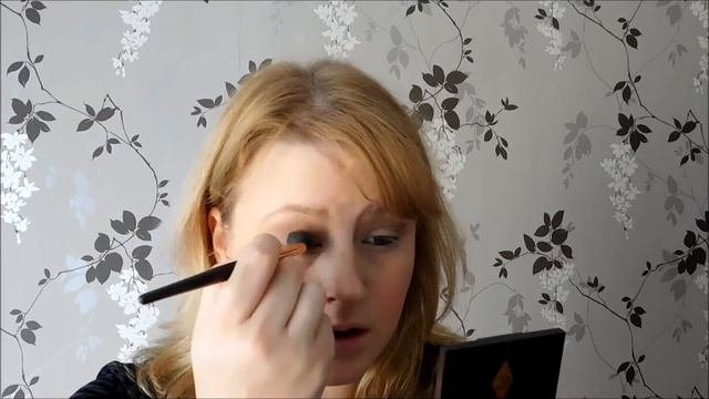 One Brand Tutorial: Charlotte Tilbury смотреть онлайн