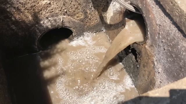 【詰まり抜き】長い配管経路を高圧洗浄するとドロドロ油汚れが出てきました！職人による高圧洗浄で排水管をきれいに掃除！すっきり！[drain][排水溝掃除][現場] смотреть онлайн