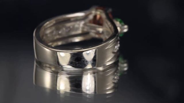 Malaia Garnet and Tsavorite Garnet Ring смотреть онлайн