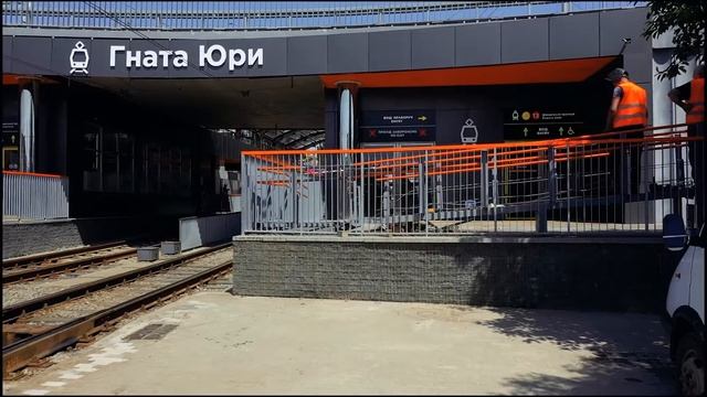 Станція "Гната Юри". Монтаж пандусу смотреть онлайн