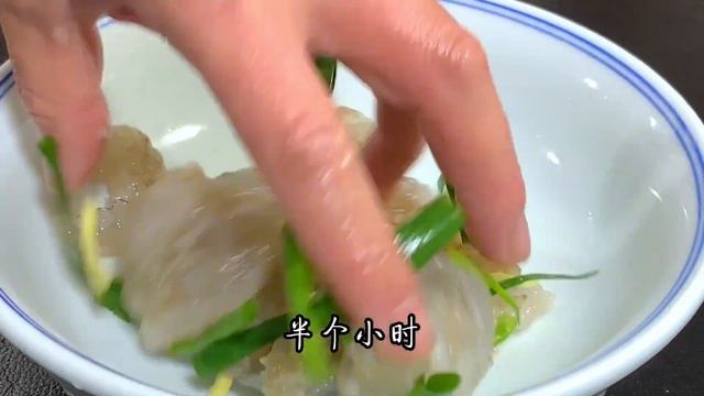 蝦仁蒸蛋好多人第一步就做錯了，大廚教你飯店不外小技巧，超美味【阿朝哥美食 】#蝦仁蒸蛋 #蝦仁 #蛋