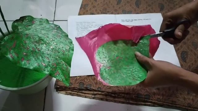 DIY tanaman hias cantik dari plastik kresek. смотреть онлайн