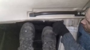 Снимаем боковое стекло 2108