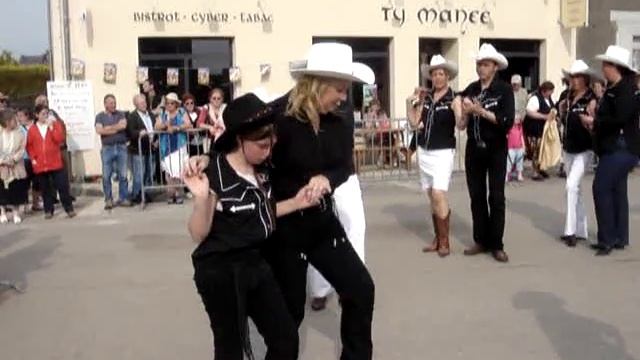 RED HOT SALSA смотреть онлайн