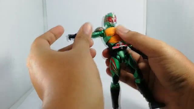 S.H.F Kamen Rider Amazon Omega