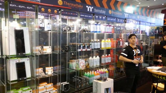 Epic PC case mods and water cooling at Commart Connect 2017 Computer show Bangkok Thailand смотреть онлайн