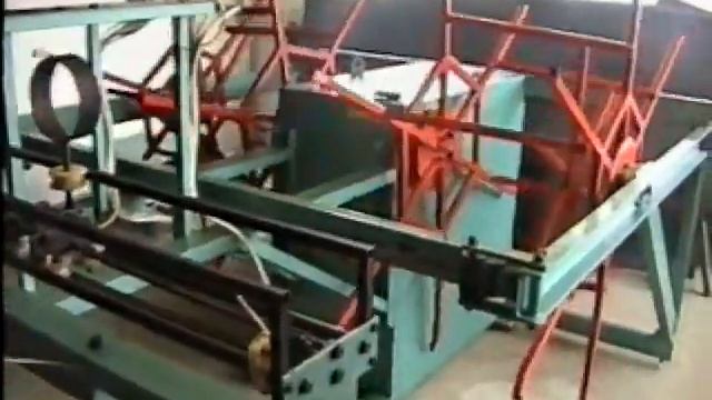 Вращение намоточных валов и движение раскладчика смотреть онлайн
