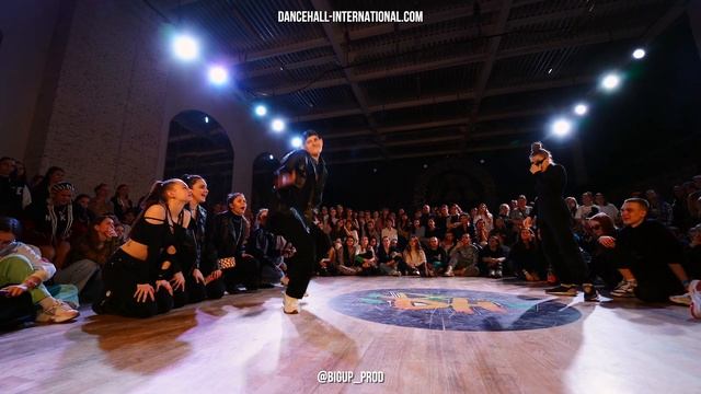 DANCEHALL INTERNATIONAL 2023 - BATTLE 1VS1 PRO| Lukianova Olya Vs Xavinz (Wins) смотреть онлайн