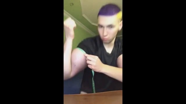 Кирилл Терешин рука начинает терять цвет!