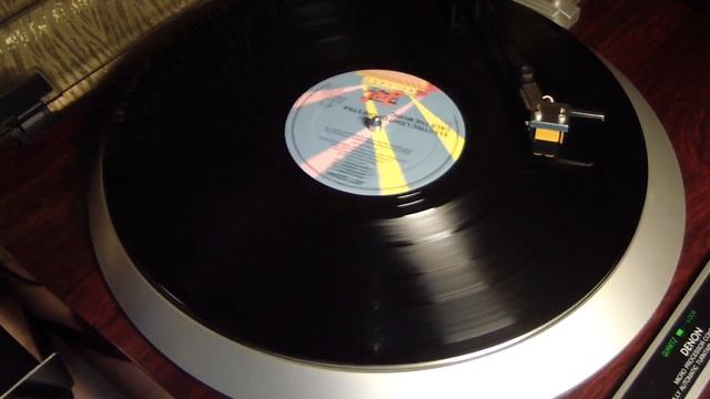 Electric Light Orchestra - Evil Woman (1975) vinyl смотреть онлайн