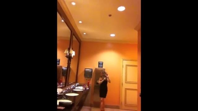 Bella Electric Strings VLOG--Aspen and Planet Hollywood 2011 смотреть онлайн