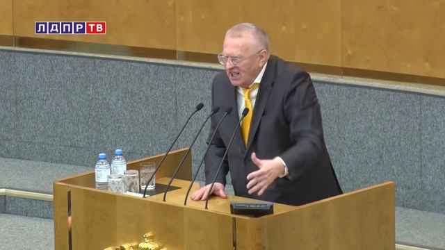 Владимир Жириновский усомнился, что Россия войдет в пятерку лучших экономик мира смотреть онлайн