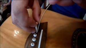 Замена струн на акустической гитаре