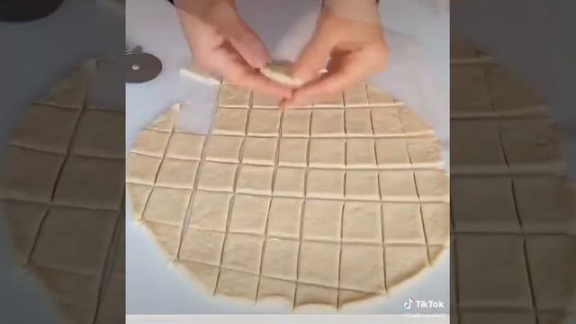 как приготовить маленькие красивые булочки.💕(: