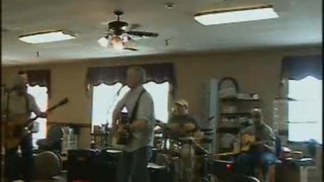 LBO (Low Budget Orchestra) Rock and Roll Shoes смотреть онлайн