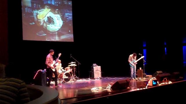El Valiente - Capitol Theater смотреть онлайн