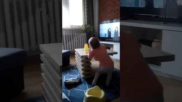 Tańcząca dzidzia смотреть онлайн
