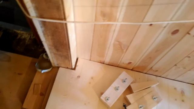 маленькие хитрости при монтаже половой доски(2) смотреть онлайн