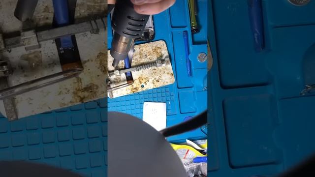 замена коннектора дисплея , display connector replacement смотреть онлайн