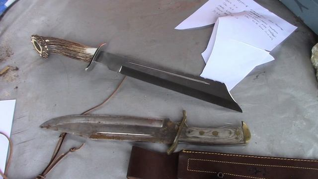 Muela Knife SHERPA zombie head splitter and then some. Tough test on coconuts to concrete blocks. смотреть онлайн