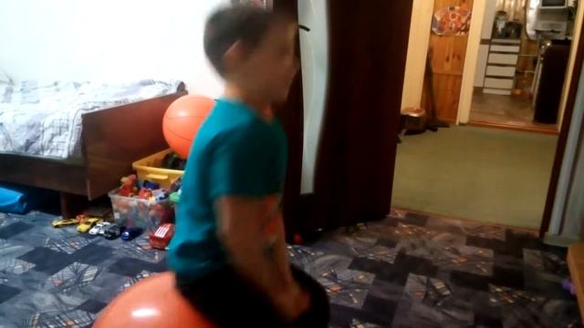 Интересное занятие на шаре смотреть онлайн