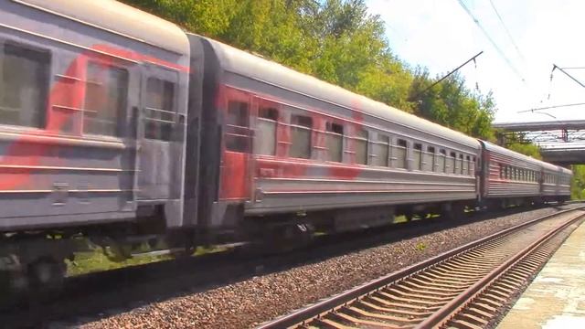 Электровозы ЧС2К-935/626 с поездом "Анапа - Киров" смотреть онлайн