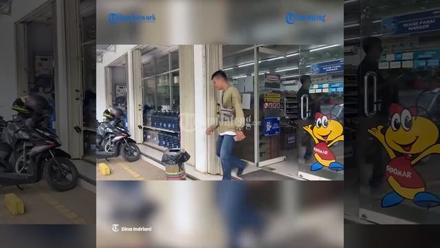 Minimarket di Subah Batang Dirampok, Pegawai Diancam Senpi Disiram Bensin смотреть онлайн