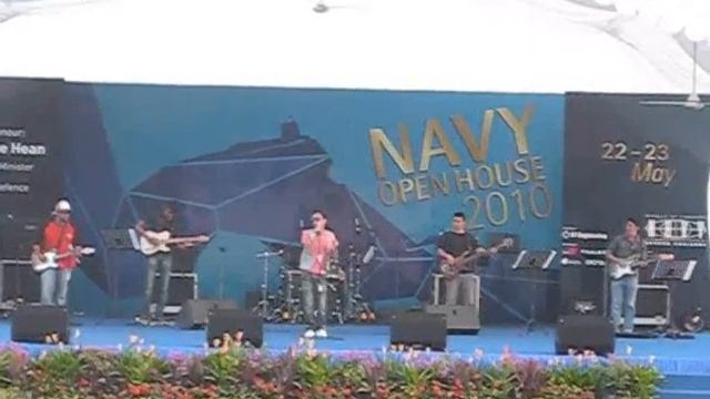 Sezairi - Save Room - Navy Open House 2010 смотреть онлайн